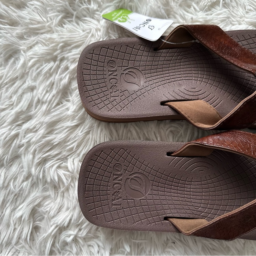 Oncai Mens Flip Flops Dark Brown New With Tags Size 11.5 - Picture 4 of 7